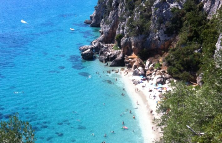 Le foto dei lettori. Cale mozzafiato d’Ogliastra nello scatto di Nicole Chelucci