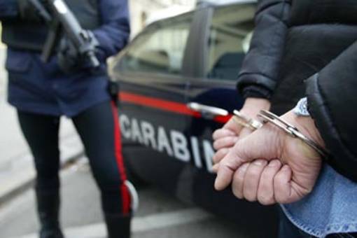 Un chilo di marijuana in un borsone. Arrestato 45enne di Bari Sardo