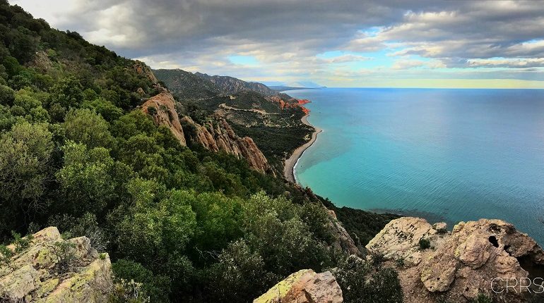 Le foto dei lettori. Scorci di costa ogliastrina nello scatto di Rita Rosa Silvia Corona