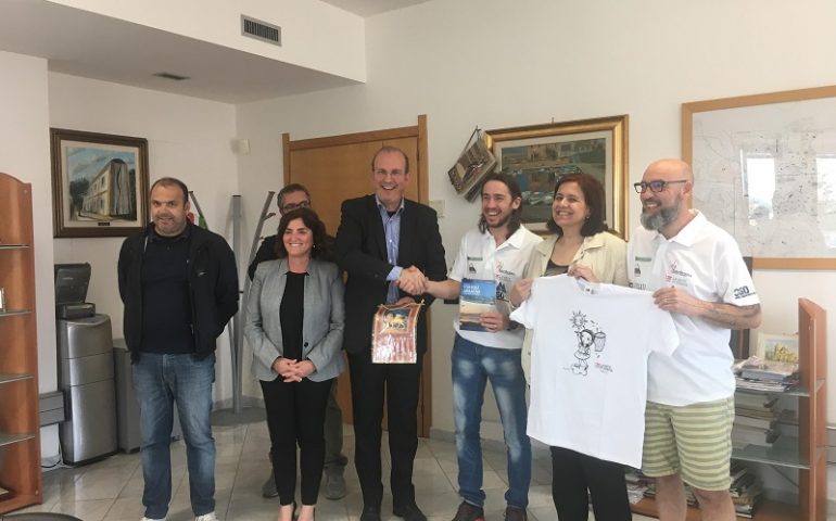 Tortolì, incontro dell’amministrazione con l’ultramaratoneta Nicola Bottosso e La rete di Emma (PHOTOGALLERY)