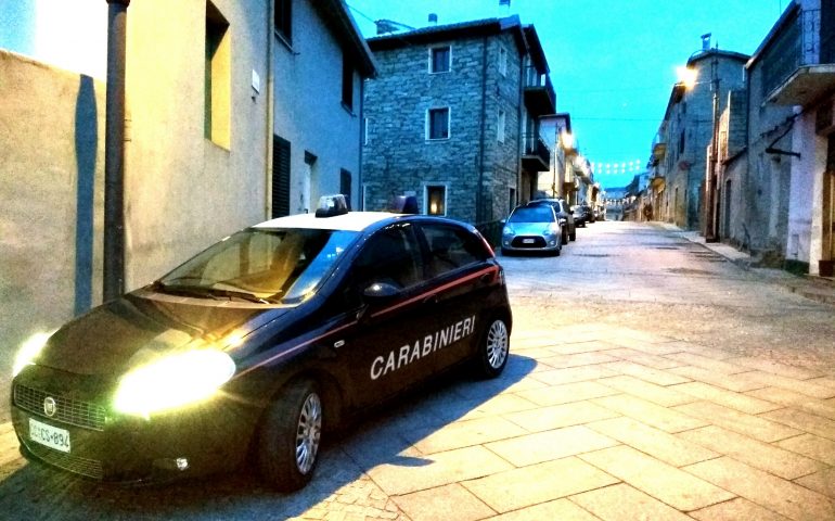 Sarule, carabinieri aggrediti durante la festa paesana. Tre persone denunciate