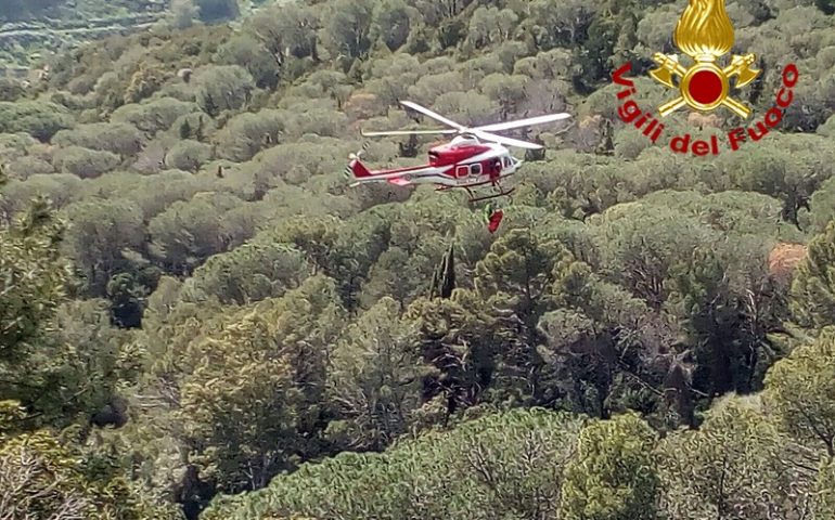 Nuoro, anziano si ferisce sull’Ortobene, soccorso con l’elicottero dei Vigili del Fuoco