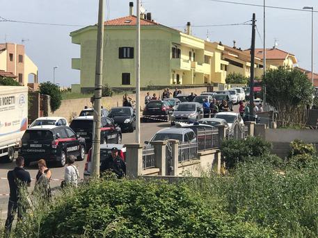 Porto Torres, accoltella un carabiniere che voleva sedare la lite in famiglia e poi si barrica in casa