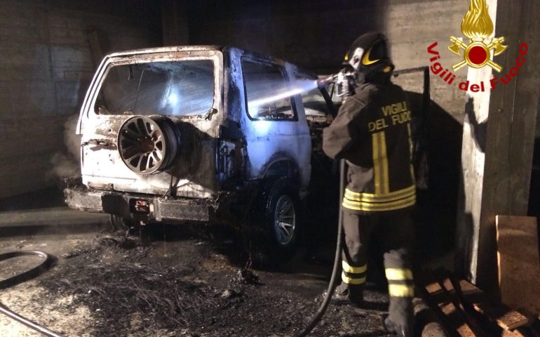 Orgosolo, auto in fiamme nella notte