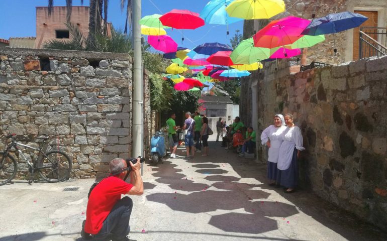 (FOTO) Primavera nel cuore della Sardegna. Goparis de Froris de Santu Giuanni a Bari Sardo: stasera il bis