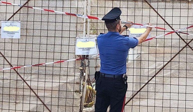 Bari Sardo, viola i sigilli e continua dei lavori di completamento di un’abitazione abusiva, arrestata