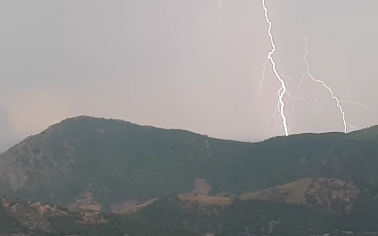 Le foto dei lettori. Bomba d’acqua su Jerzu