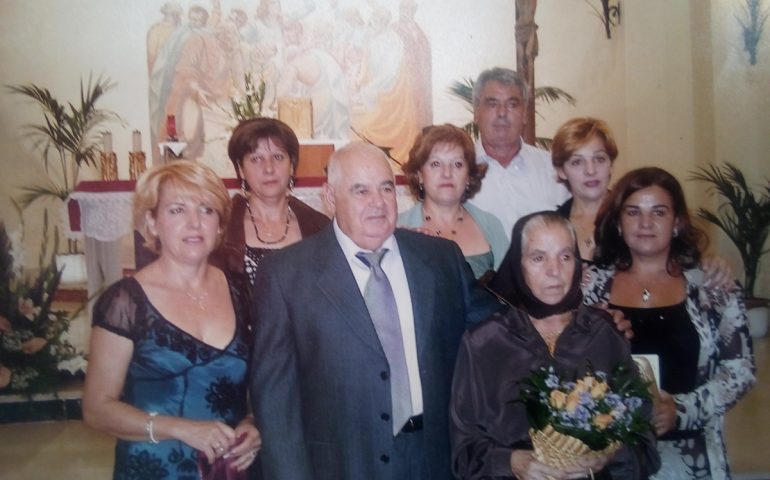 Grande festa a Tertenia per i 70 anni di matrimonio di Egidio Pani e Dina Corona