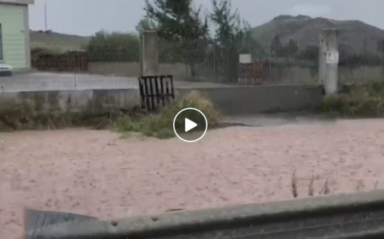 Monastir: piove e si allaga la 131. Il VIDEO  della statale ricoperta d’acqua