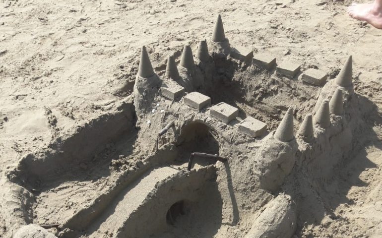 Le foto dei lettori. Nelle spiagge d’Ogliastra si gioca ancora