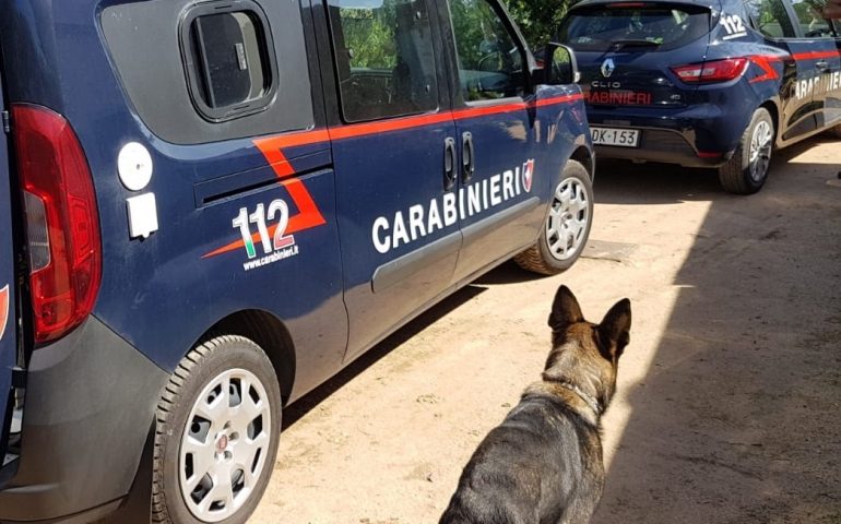 Bari Sardo, trovato un ordigno in una via del paese. Indagano i carabinieri