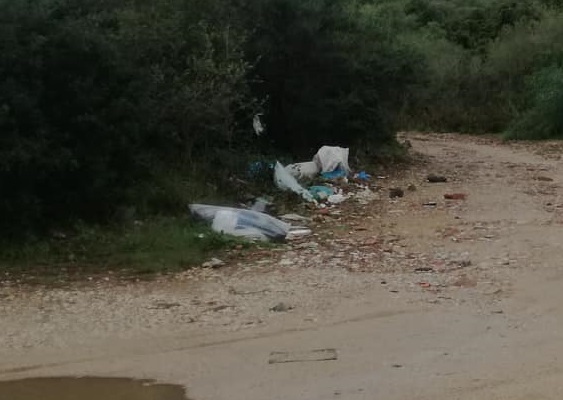 Tortolì, cartoline di degrado dalle spiagge di Orrì. Le segnalazioni arrivano dal web