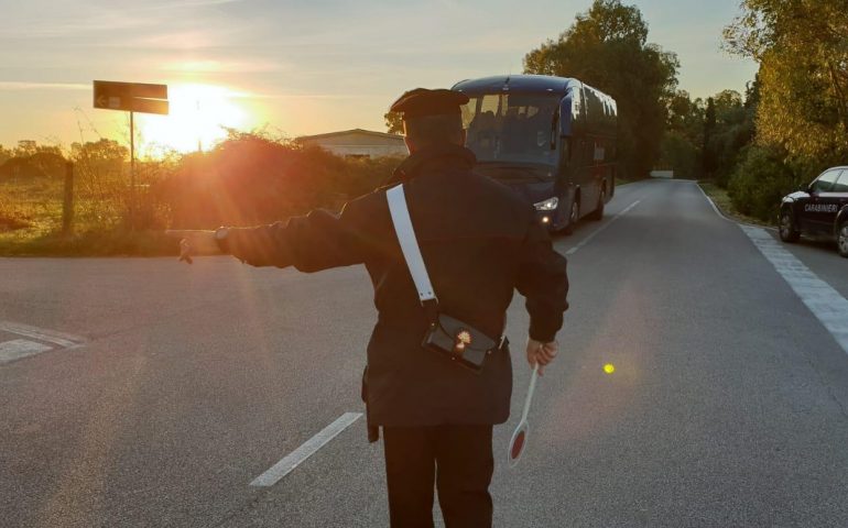 Ulassai, gli studenti distruggono l’autobus e costringono l’autista a fermarsi. Denunciati quattro giovanissimi