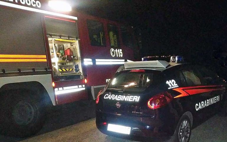 Dorgali. Furgone in fiamme, indagano i carabinieri