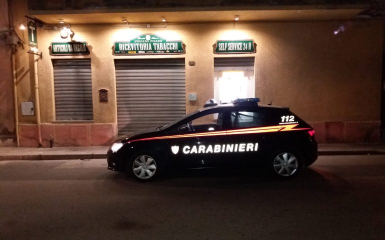 Monserrato, tabacchino rapinato in via del Redentore da un uomo armato di coltello