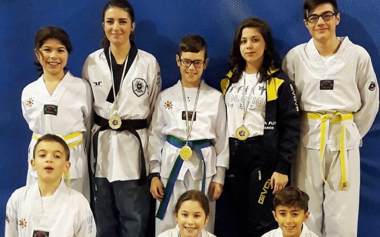 Piovono medaglie: 6 ragazzi dell’Asd Tkd Club Ogliastra sul podio del campionato regionale di Taekwondo