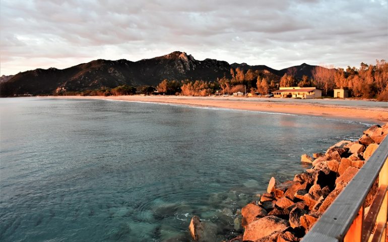 Le foto dei lettori. La spiaggia di Museddu all’alba