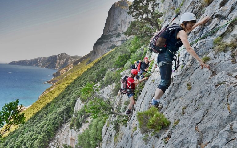 Il Selvaggio Blu protagonista di una serata del Cai Calolzio: pieno di presenze per il trekking più difficile d’Italia