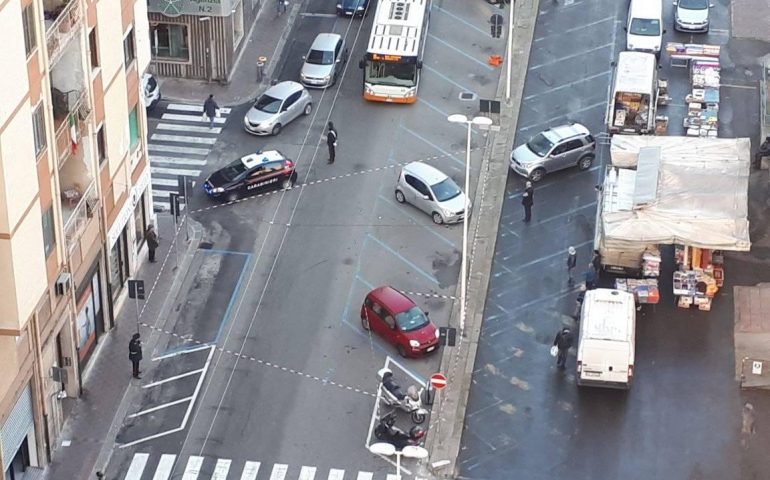 Valigia sospetta in via Tiziano a Cagliari: scatta l’allarme bomba