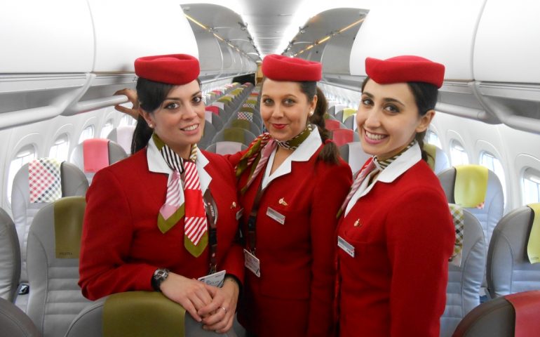 LAVORO. Volotea cerca 40 cabin crew: al via le selezioni per nuova base di Cagliari