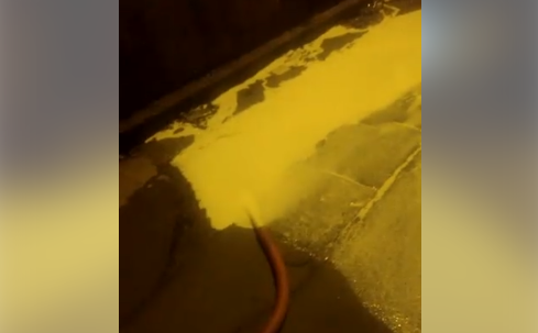 “Blitz bianco” a Burcei: 15 uomini incappucciati bloccano una cisterna. Tremila litri di latte in strada