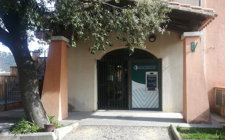 Attivo il nuovo servizio bancomat, a Urzulei: “Passo importante per la collettività del paese”