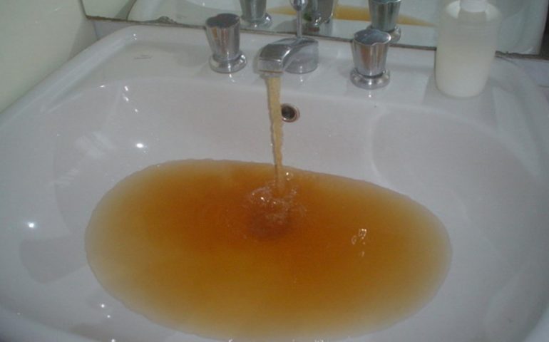 Mancanza d’acqua e acqua sporca: disagi per i cittadini in alcune zone di Tortolì