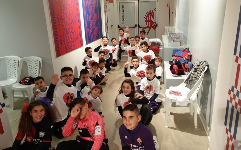 La fotonotizia. Cagliari-Fiorentina: anche quattro bambini villagrandesi a sostenere la propria squadra del cuore