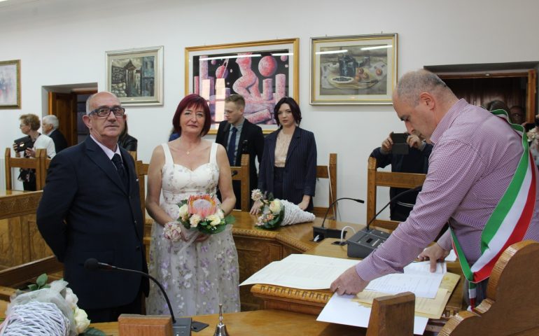 A Bono il primo “sì” in limba. Matrimonio bilingue per una coppia sardo-vicentina