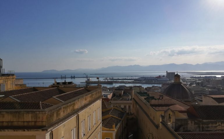 Cagliari? La città con il clima ideale: 8 ore al giorno di sole e 17 gradi di temperatura media. Parola di Sole 24 Ore