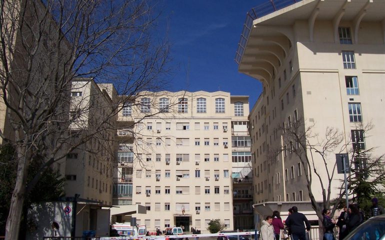 Nuovo caso di sospetta meningite in Sardegna: giovane ricoverato in gravi condizioni a Sassari
