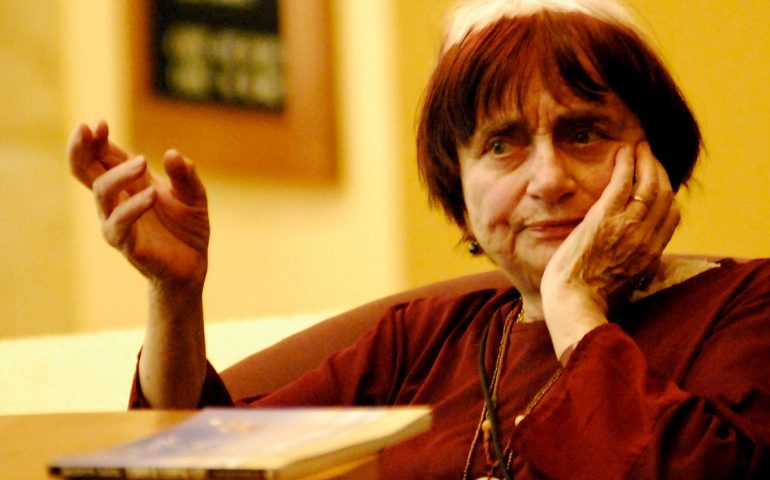 Il cinema mondiale piange Agnes Varda: la regista pioniera della Nouvelle Vague è morta a 90 anni