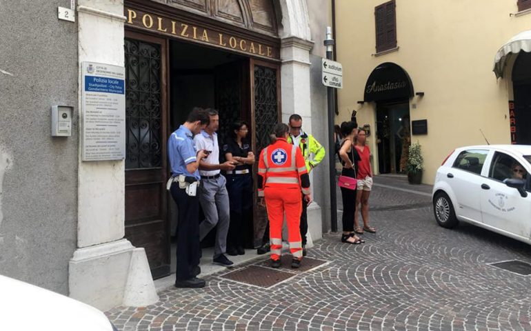 Desenzano del Garda choc: agente di polizia municipale si uccide con la pistola di servizio