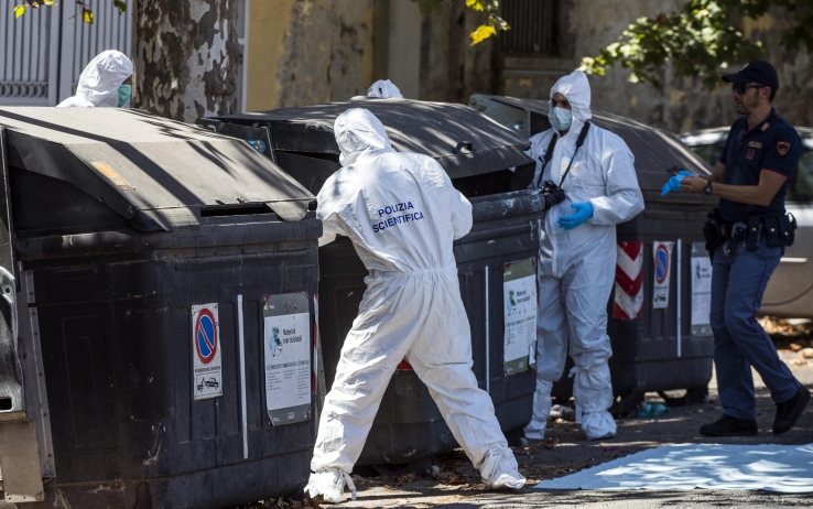 Orrore a Roma: fa a pezzi la sorella e getta il corpo nel cassonetto