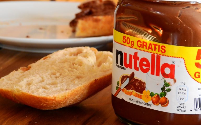 Germania, rubano un camion con 20 tonnellate di Nutella e ovetti Kinder