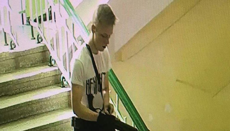 Crimea, follia in una scuola: studente spara contro i compagni e si suicida. Almeno 18 morti e 50 feriti