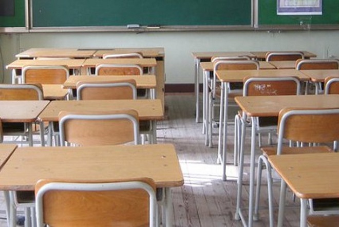 Monza, episodio choc in una scuola: insegnante presa a colpi di sedia dagli alunni