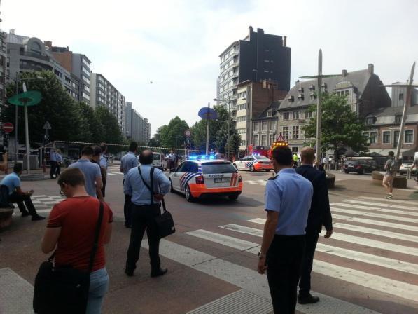Belgio. Al grido di Allah Akbar spara e uccide due poliziotti e un passante