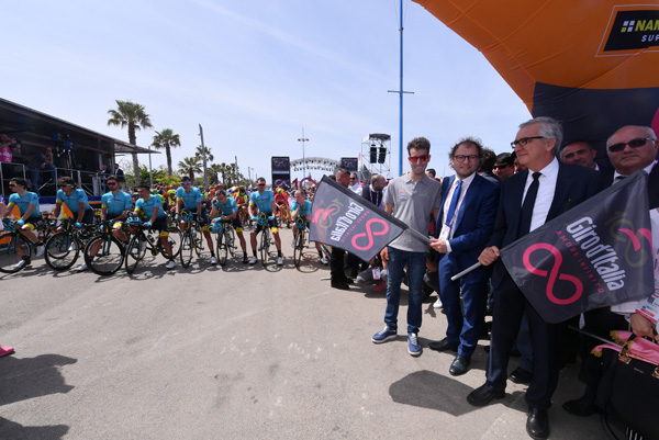 Parte il Giro d’Italia, Alghero in festa