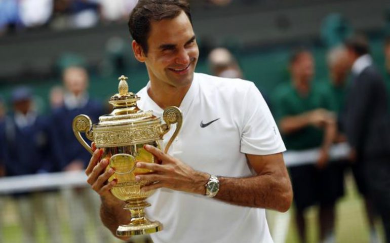Roger Federer immenso. Lo svizzero va oltre la leggenda, ottavo successo sull’erba di Wimbledon