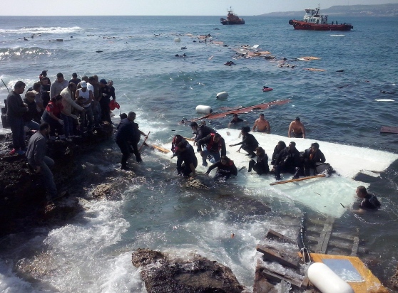 Un’altra tragedia in mare: affonda un barcone con oltre 200 migranti a Rodi