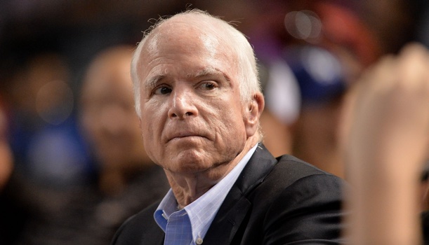 Addio a John McCain: dal Vietnam a Obama, fino al disprezzo per Trump, muore il “leone del Senato” Usa