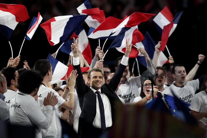 Macron, nuovo presidente francese, oggi all’Eliseo per il passaggio di potere
