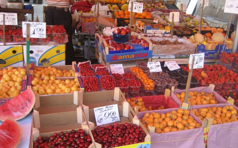 Le mani della mafia sul mercato dell’ortofrutta di Palermo: confisca record da 150 milioni