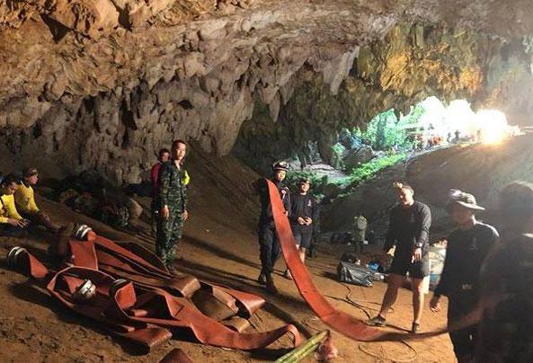 Thailandia: intrappolati nella caverna. Dopo 5 giorni di loro ancora nessuna traccia