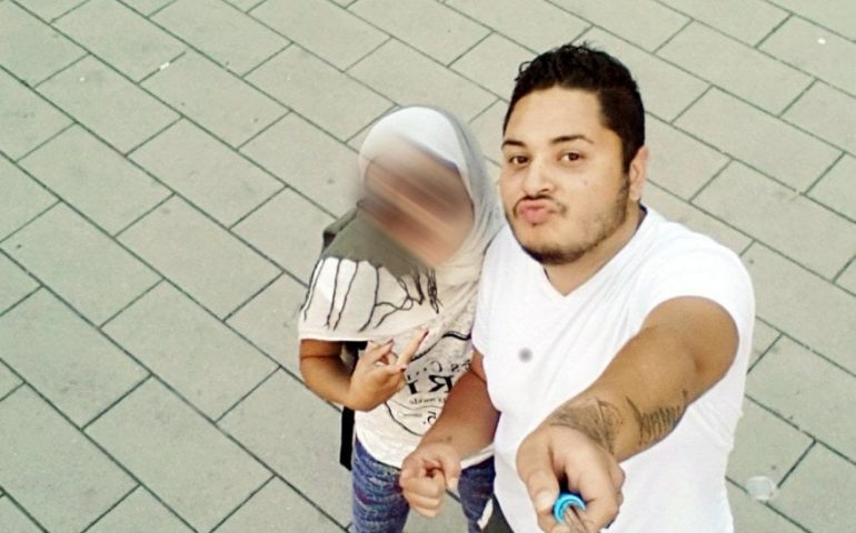 Milano, bimbo di due anni picchiato a morte: il padre confessa