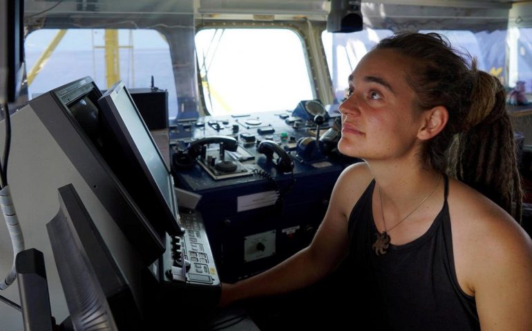 Sea Watch 3: indagata la capitana Carola Rackete