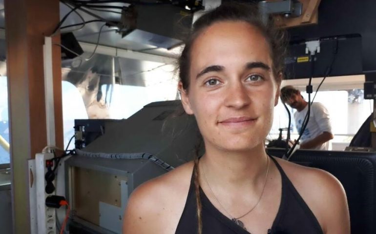 Niente arresto per la comandante della Sea Watch: Carola Rackete è libera