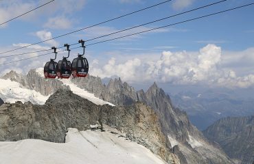 valle-aosta-punta-helbronner-slavina-monte-bianco.jpg