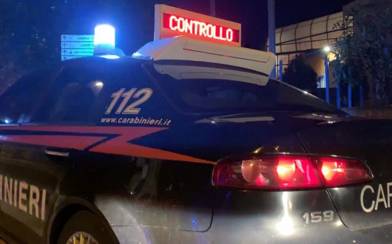 Nuoro, non si ferma all’alt dei carabinieri e si dà alla fuga. Bloccato e arrestato un 26enne